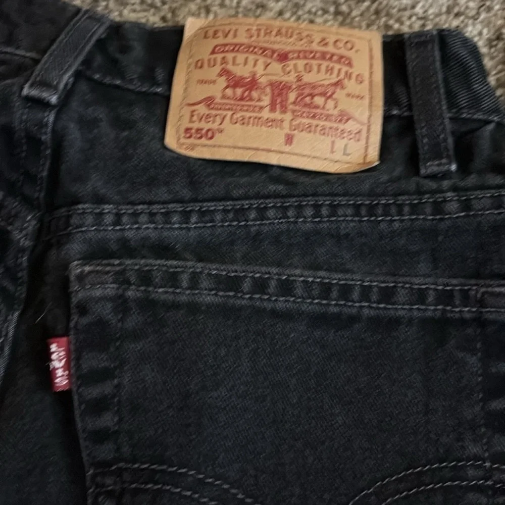Vintage Ladies Black Levi’s 550’s Jeans